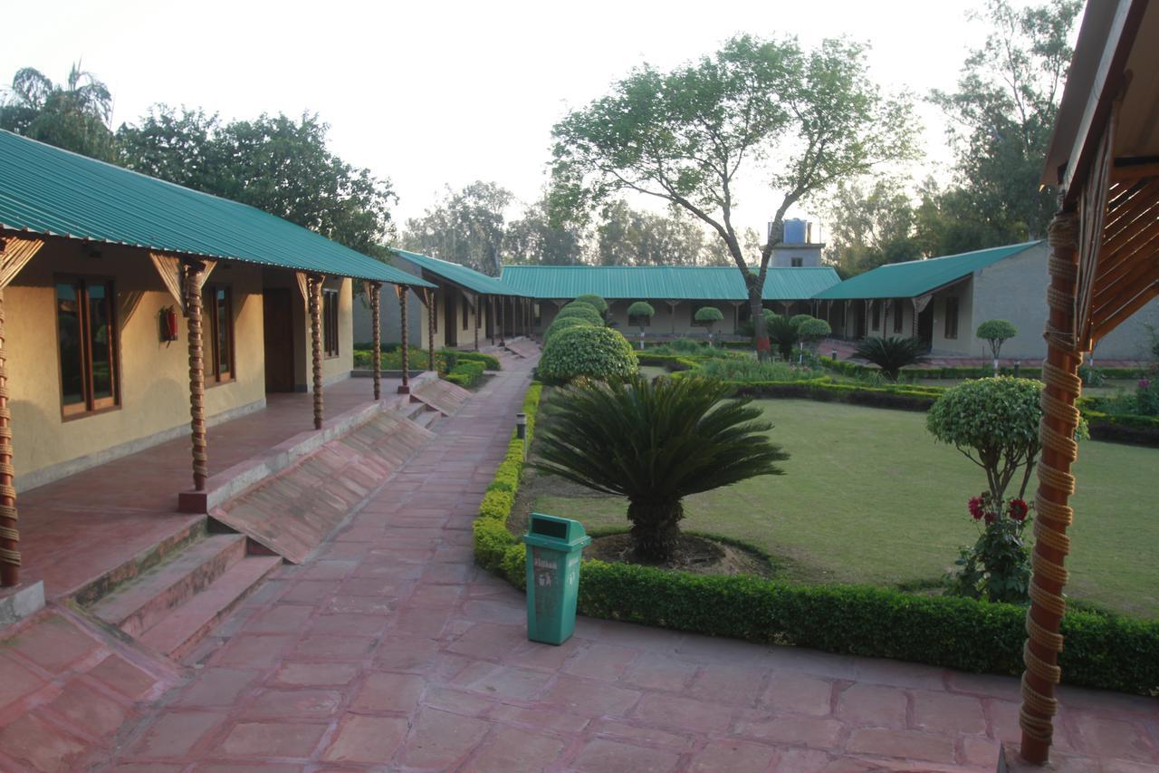 Dr. Sudha'S Ayurveda 호텔 Muzaffarnagar 외부 사진