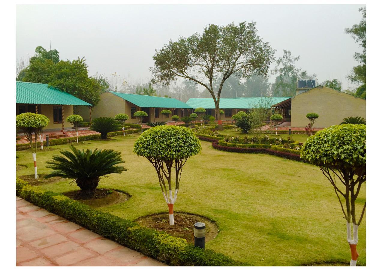Dr. Sudha'S Ayurveda 호텔 Muzaffarnagar 외부 사진